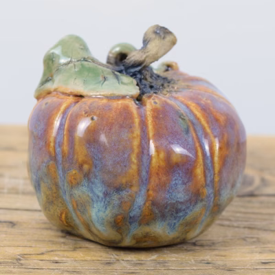 Pumpkin with Leaf